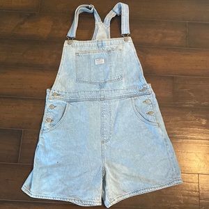 Vintage 90’s Levi’s overalls size Large